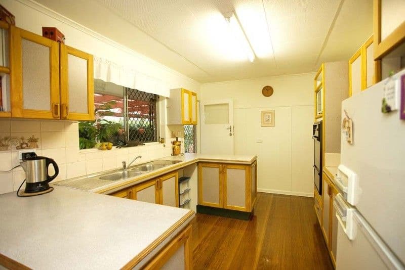 2 Cresthaven Drive, MANSFIELD QLD 4122, Mansfield - Thumbnail 6