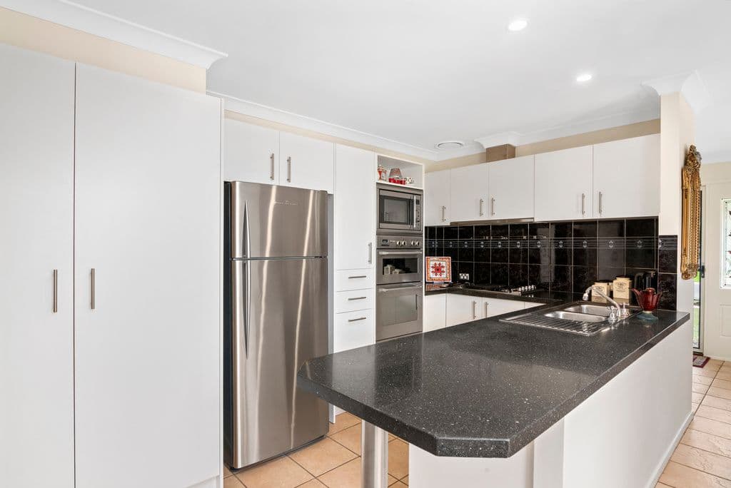 29 Silver Glade Drive, Elanora QLD 4221, Elanora - Thumbnail 5