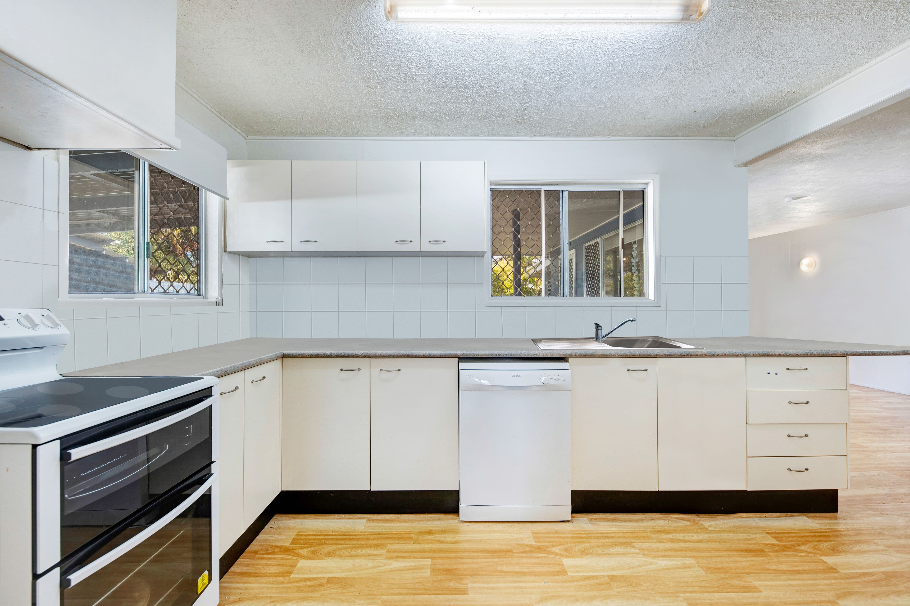 11 Carrington Street, Mayfield, Mayfield - Thumbnail 6