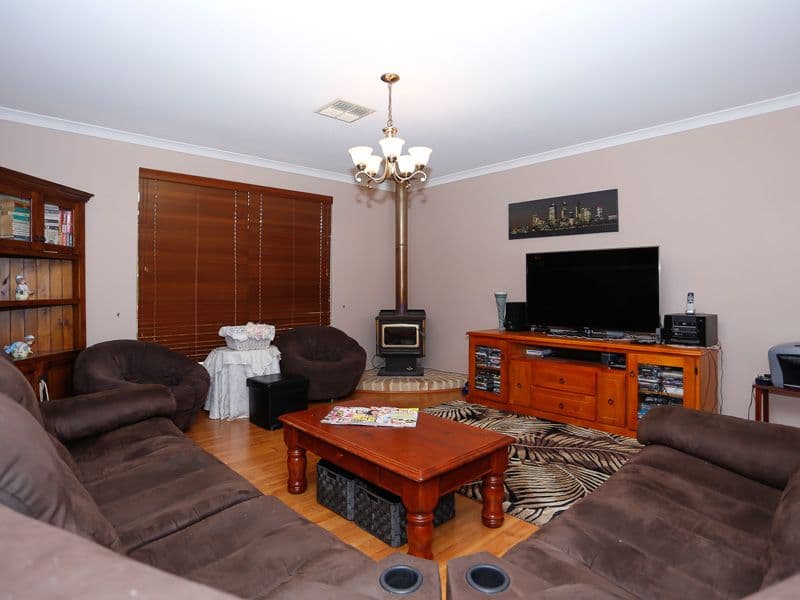 33 Augustus Way, Marangaroo WA 6064, Marangaroo - Thumbnail 6