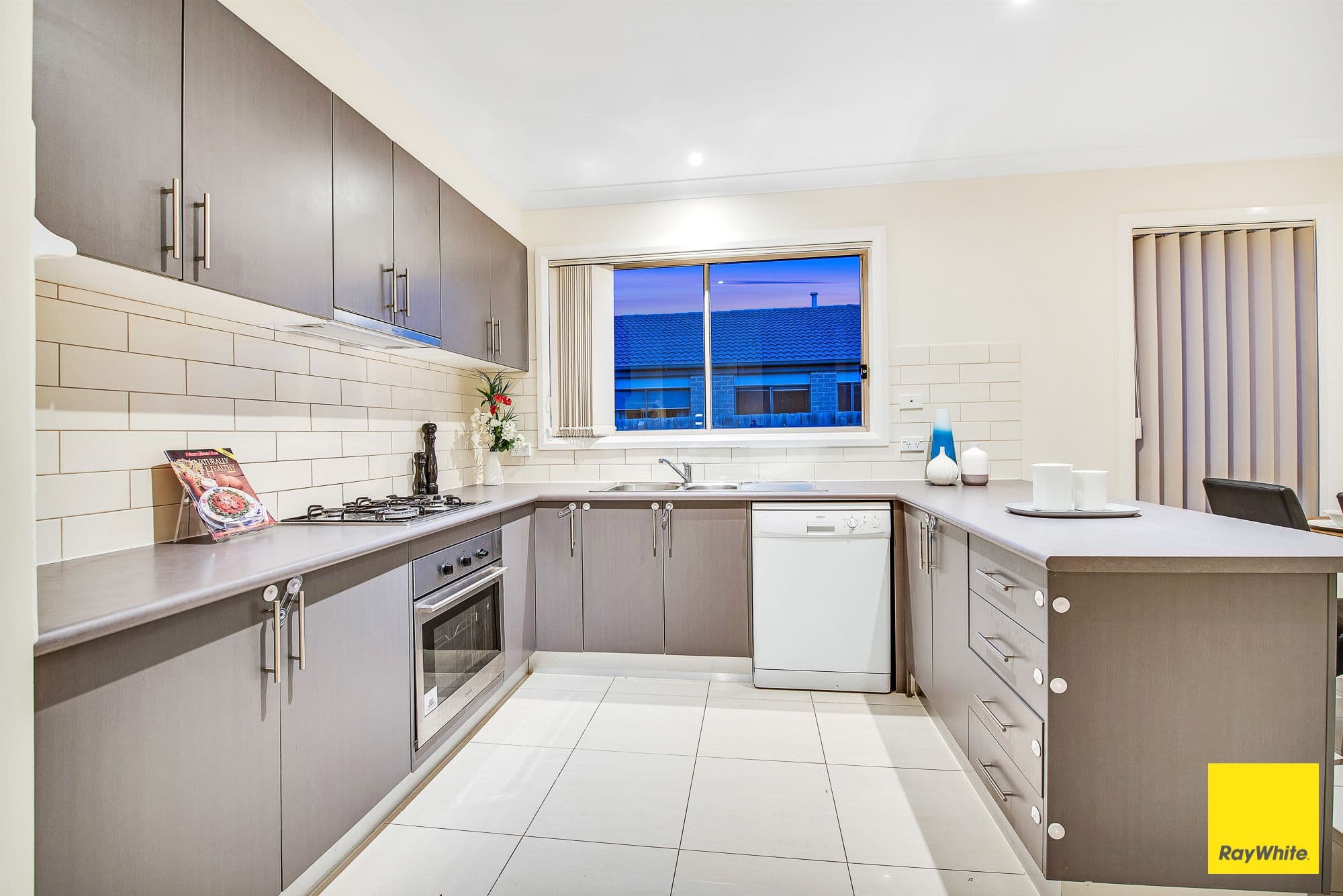 17 Faye Avenue, Truganina VIC 3029, Truganina - Thumbnail 7