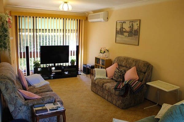 35 Desdemona Street, Rosemeadow NSW 2560, Rosemeadow - Thumbnail 2