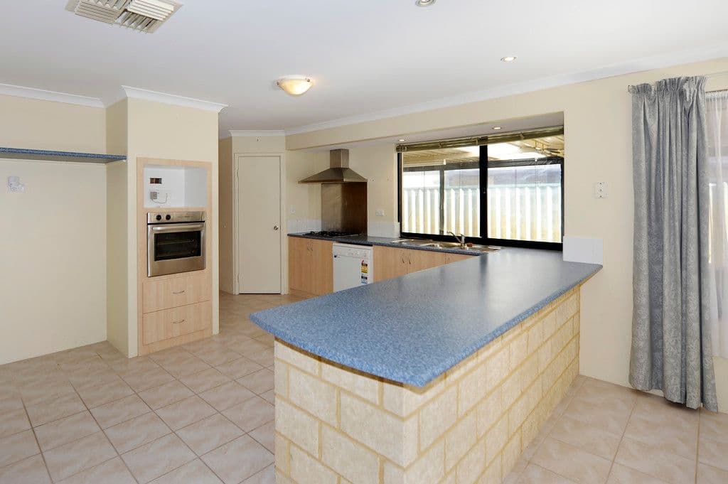 24 Achiever Avenue, PORT KENNEDY WA 6172, Port Kennedy - Thumbnail 3