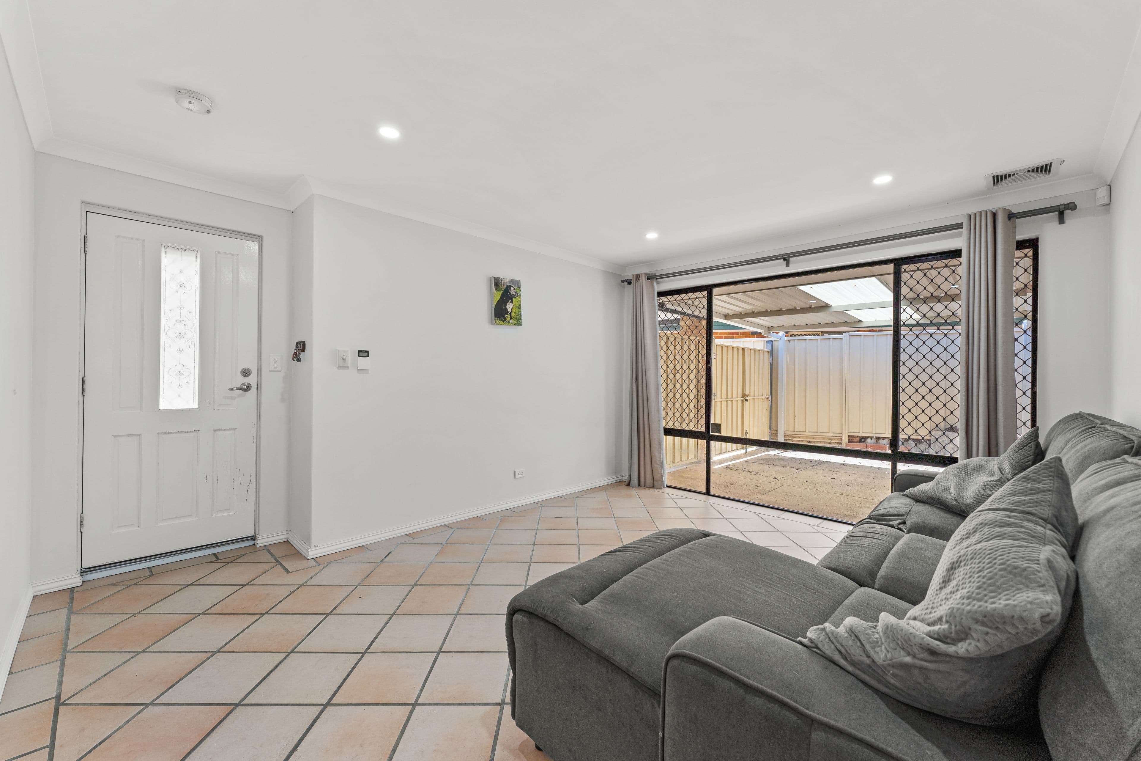 10 Hove Place, Warnbro WA 6169, Warnbro - Thumbnail 4