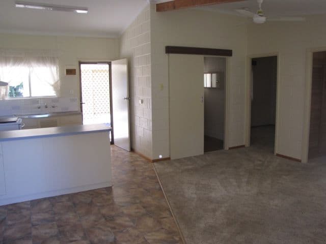 Unit 4  Bert Ayling Bonneyview Village, BARMERA SA 5345, Barmera - Thumbnail 2