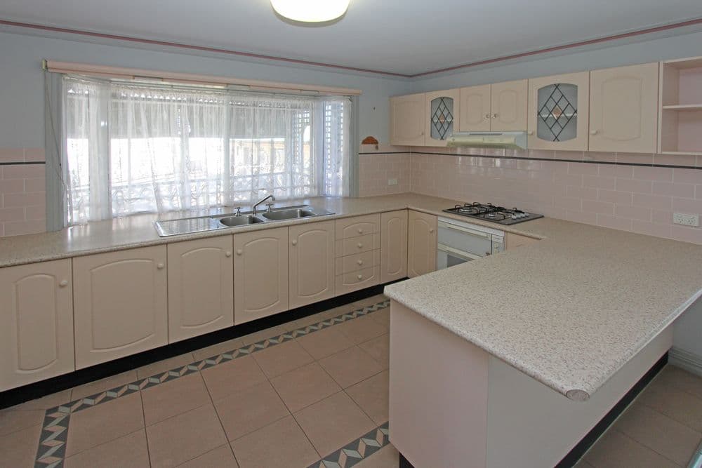 4 Fourth Avenue, Broadlands Estate, Green Point NSW 2251, Green Point - Thumbnail 6