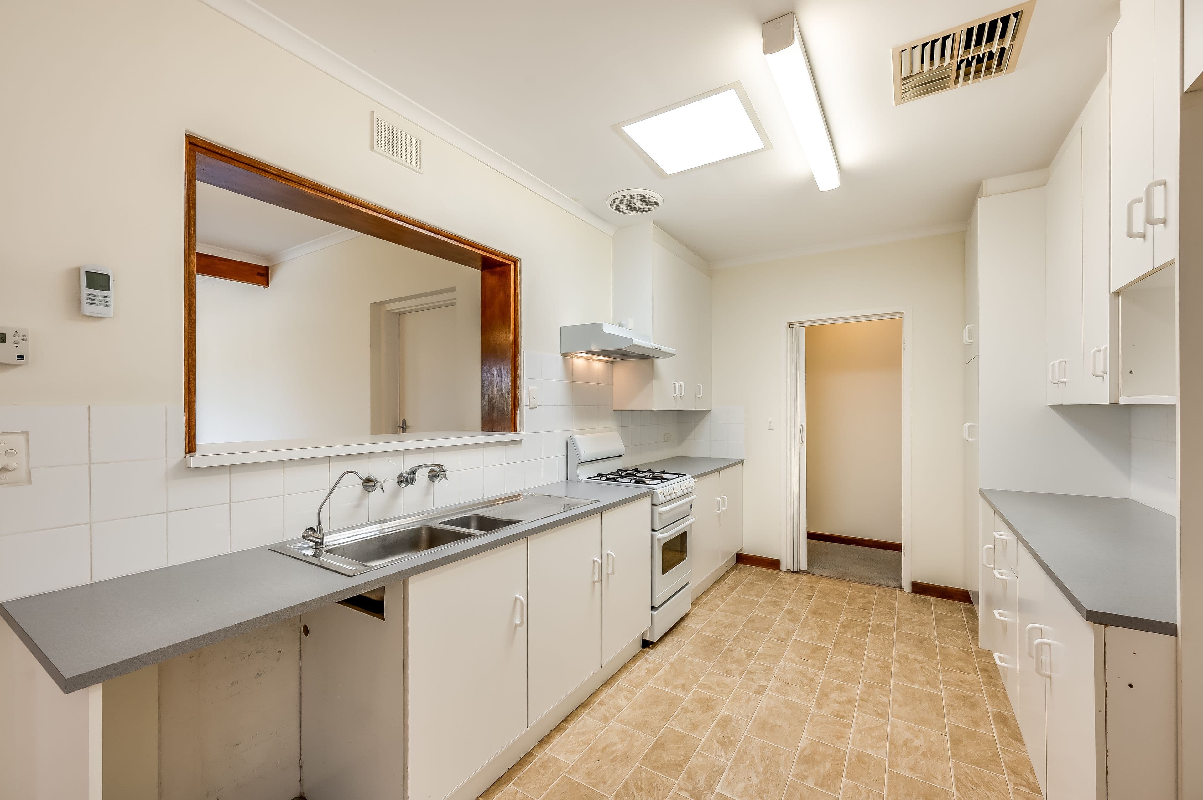33 Larkdale Crescent, O'Halloran Hill SA 5158, O'Halloran Hill - Thumbnail 7