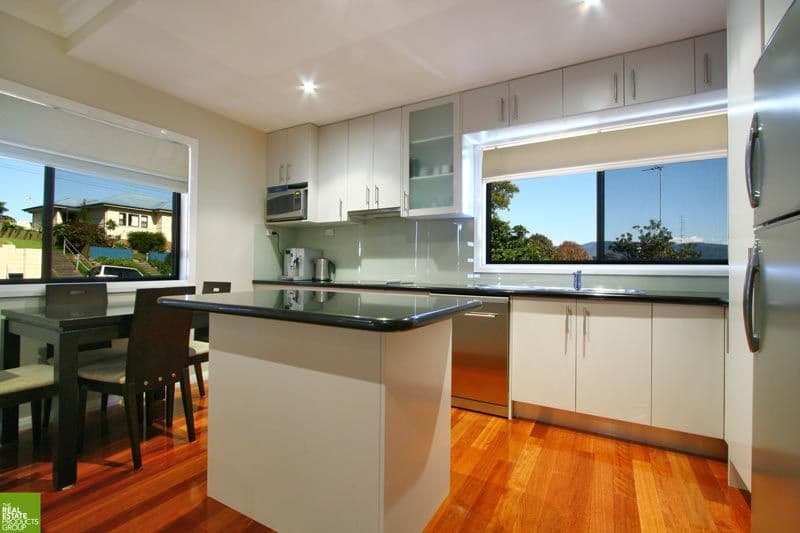 60 The Avenue, MOUNT SAINT THOMAS NSW 2500, Mount Saint Thomas - Thumbnail 2