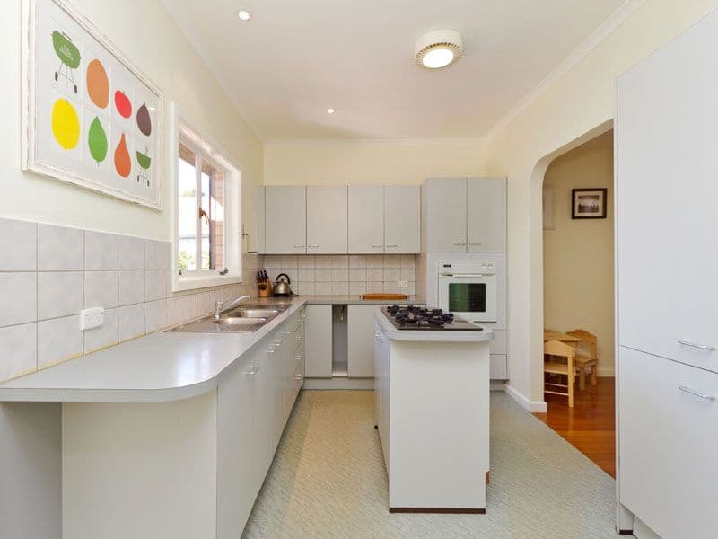 14 Lorna Street, CHELTENHAM VIC 3192, Cheltenham - Thumbnail 4