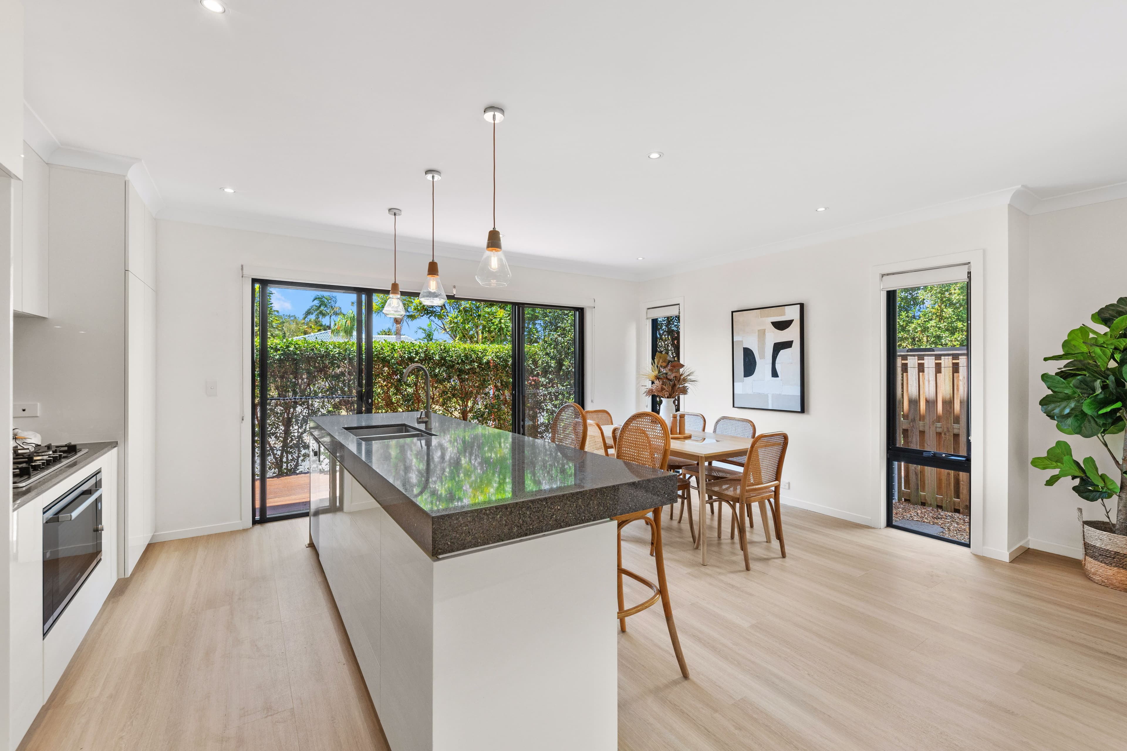 70 Galeen Drive, Burleigh Waters QLD 4220, Burleigh Waters - Thumbnail 4