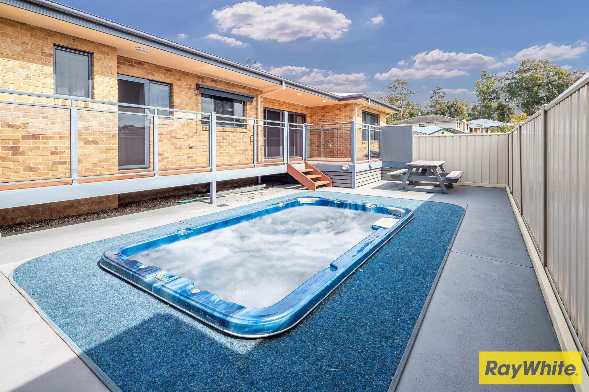 8 Callaway Avenue, Cranbourne West - Thumbnail 3