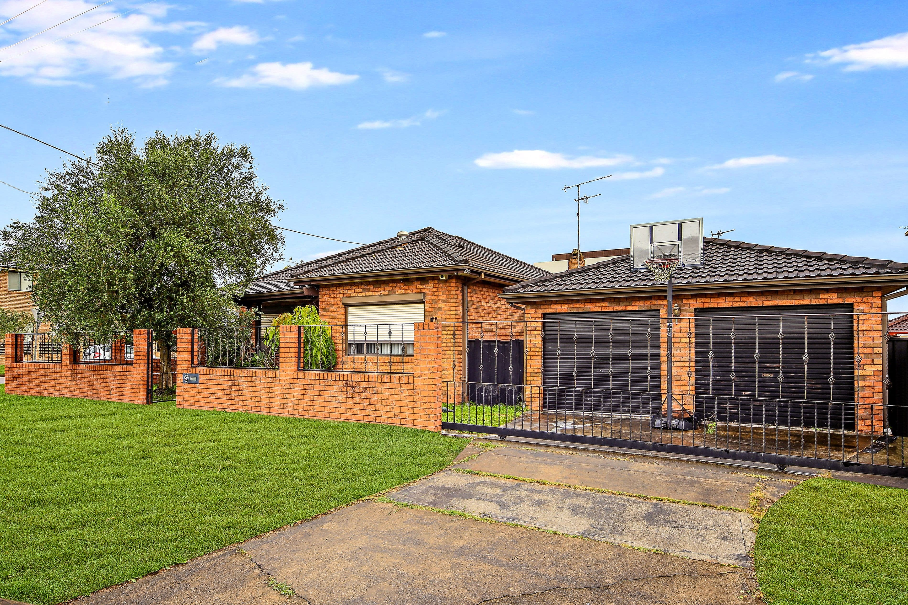 43 Elwin Street, Peakhurst NSW 2210, Peakhurst - Image 1