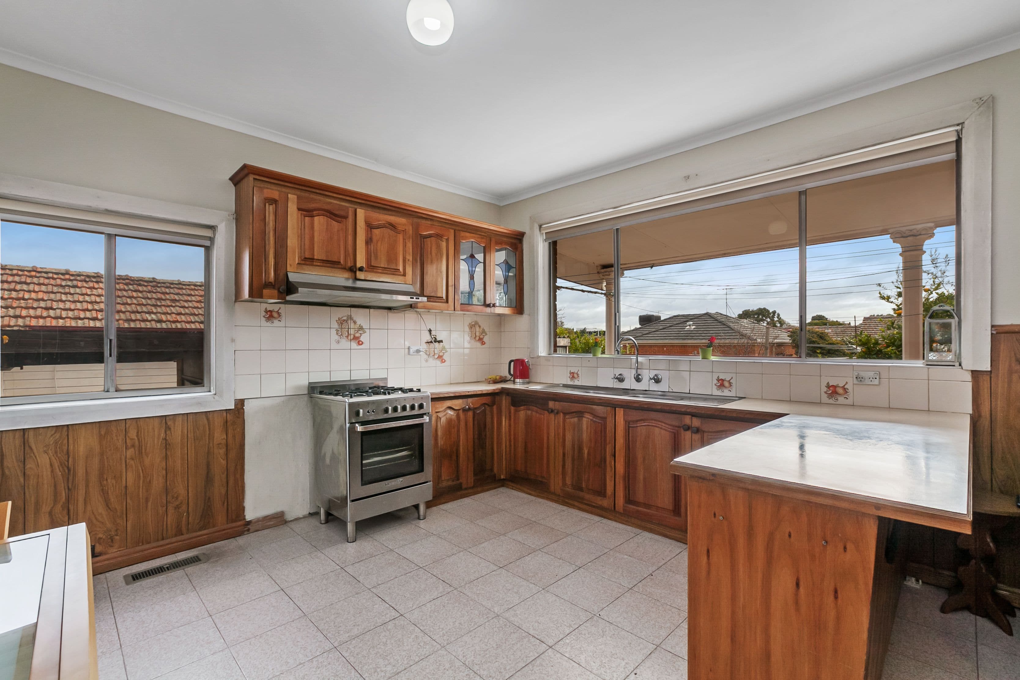 2 Malcolm Street, Preston VIC 3072, Preston - Thumbnail 2