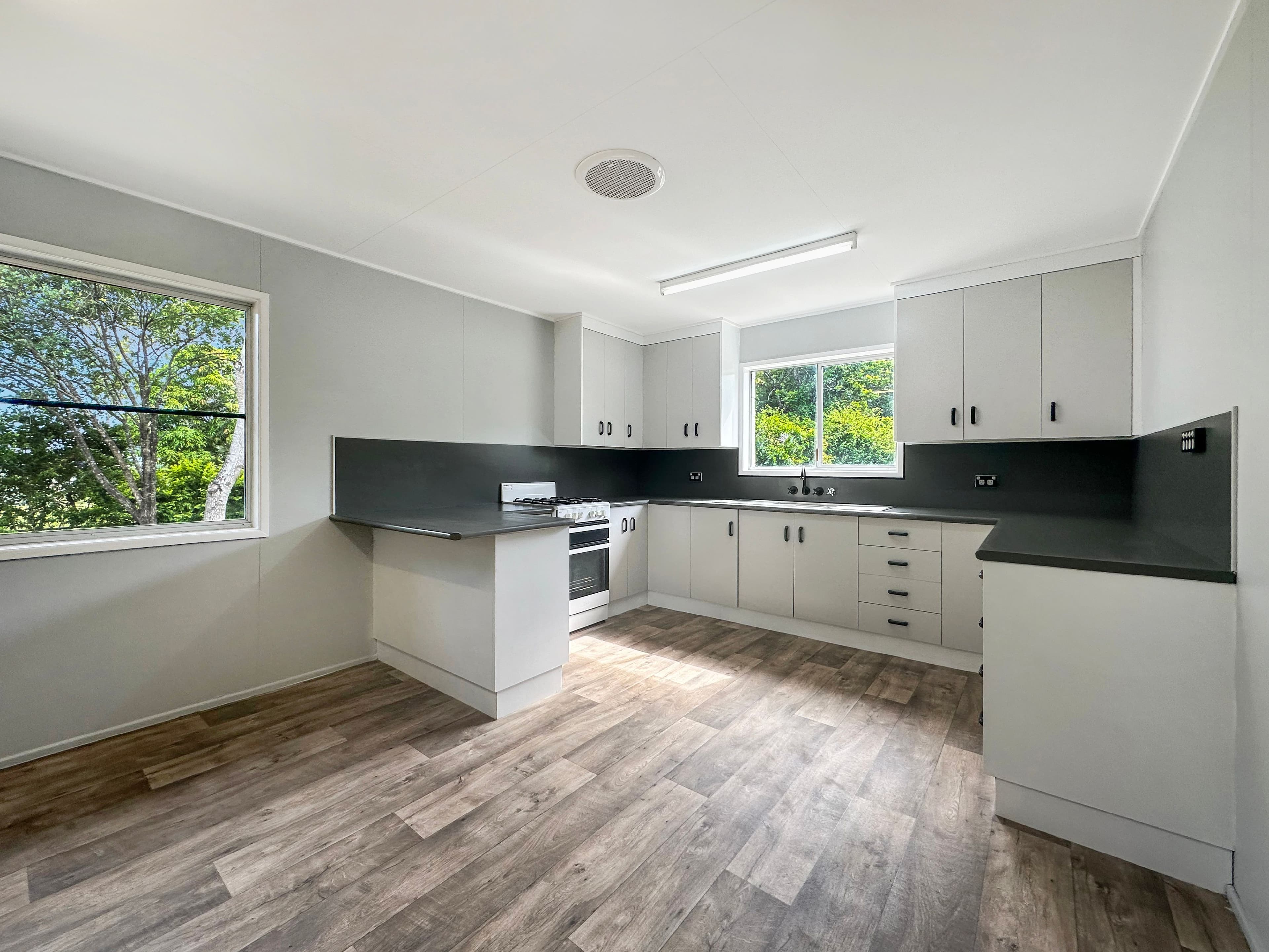 54 Crescent Street, Armstrong Beach QLD 4737, Armstrong Beach - Thumbnail 7