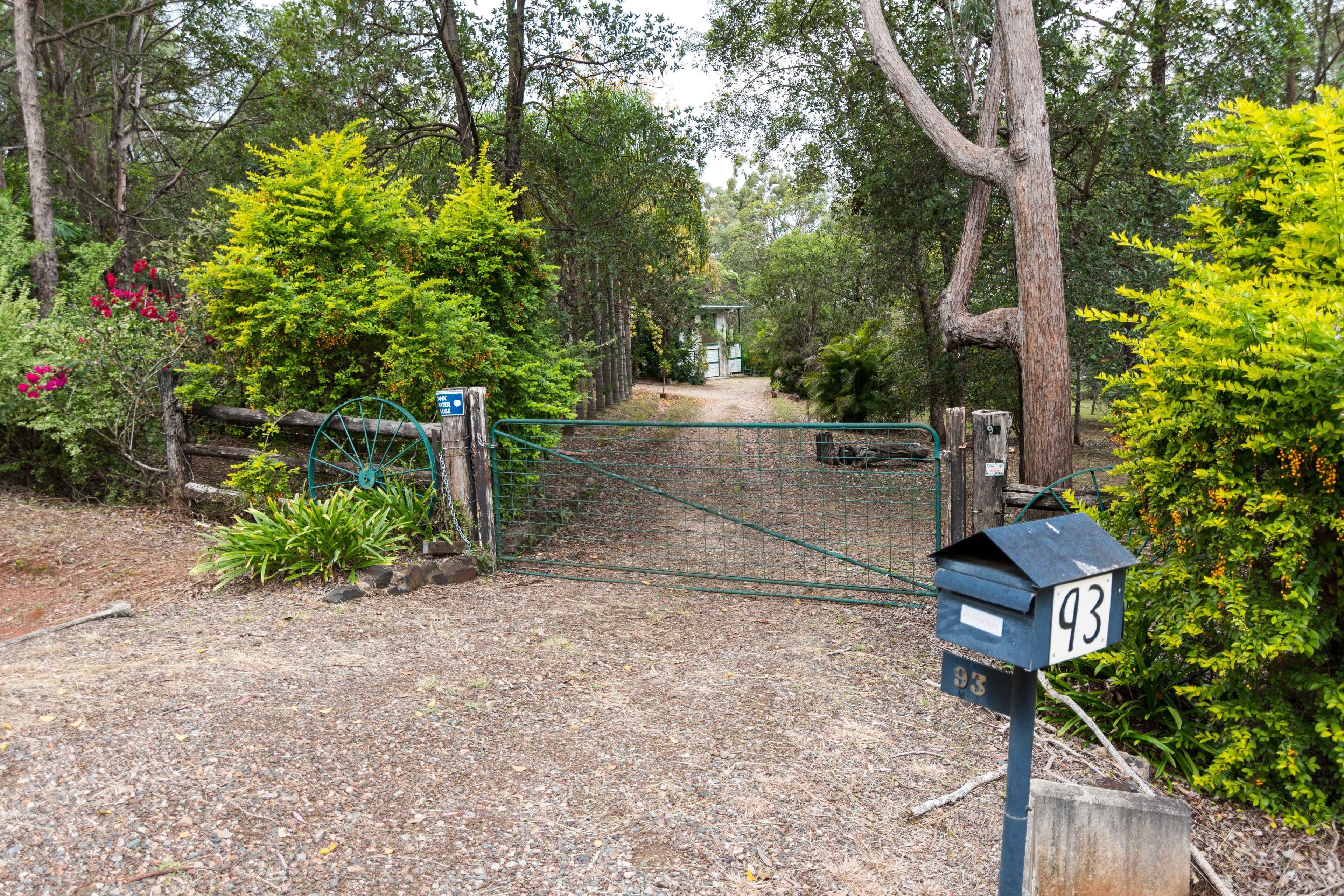 93 Velvet Street, Pine Mountain QLD 4306, Pine Mountain - Thumbnail 3