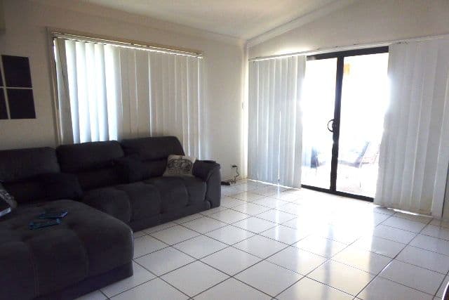 26 Paris Parade, Ormeau QLD 4208, Ormeau - Thumbnail 3