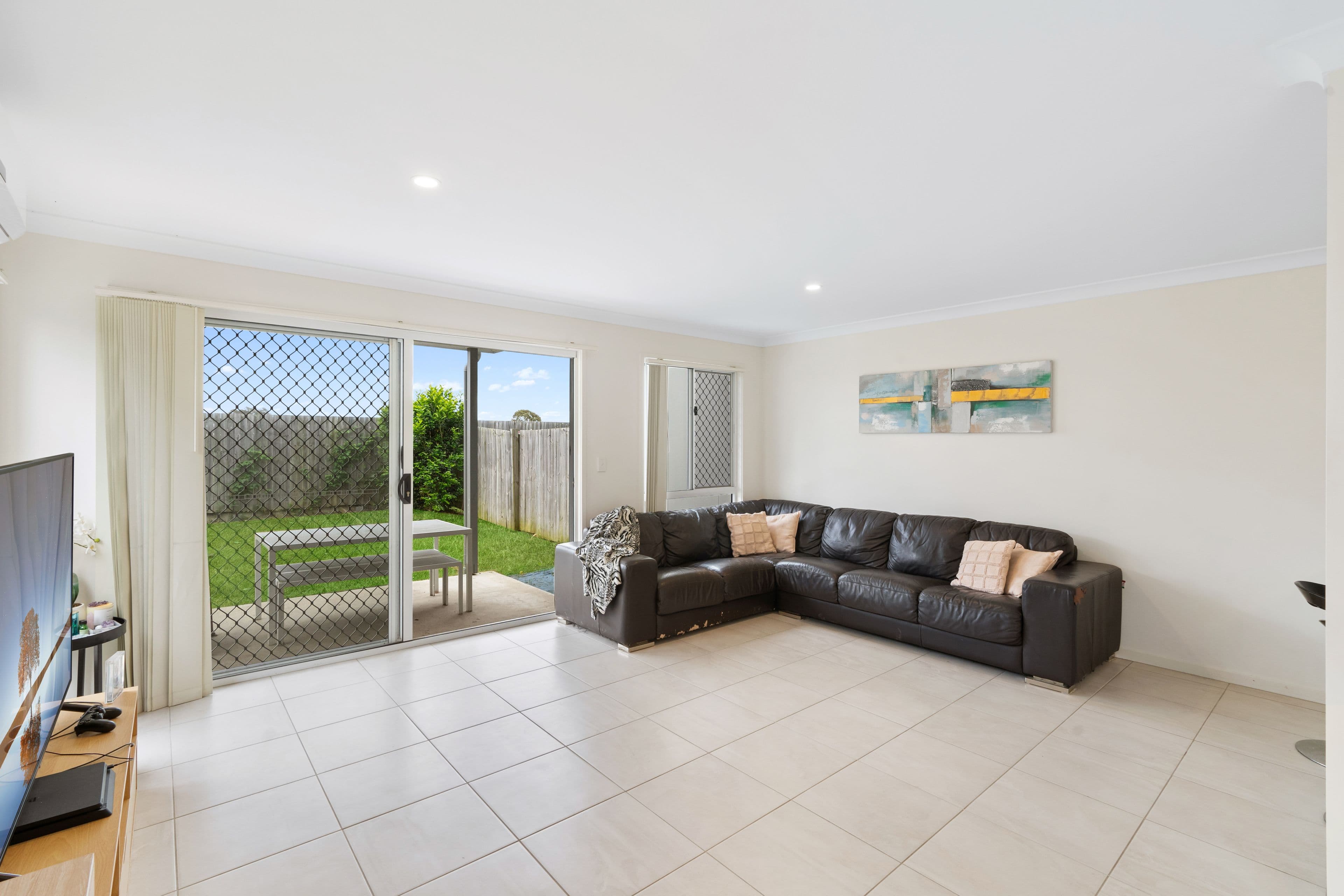 4 Larcom Crescent, Redbank Plains QLD 4301, Redbank Plains - Thumbnail 4