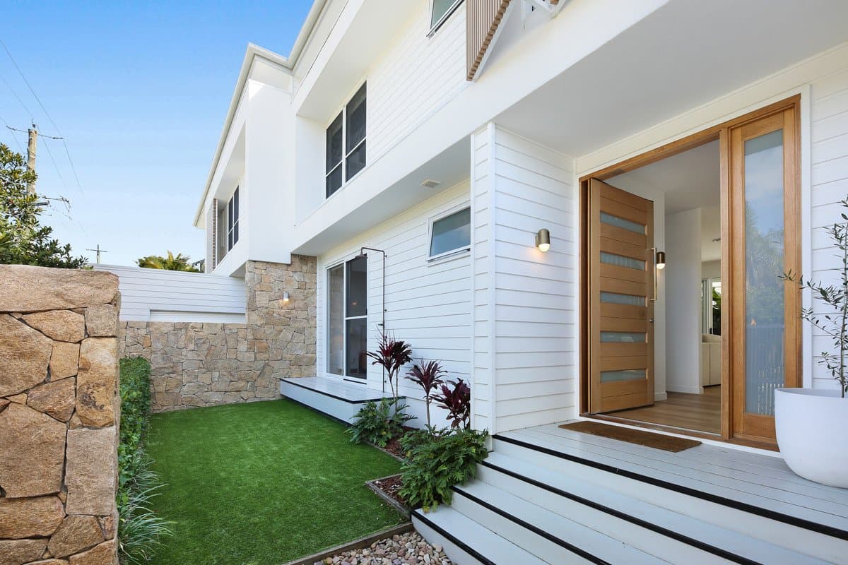 2/13 Tabilban Street, Burleigh Heads QLD 4220, Burleigh Heads Property Image - Thumbnail 4