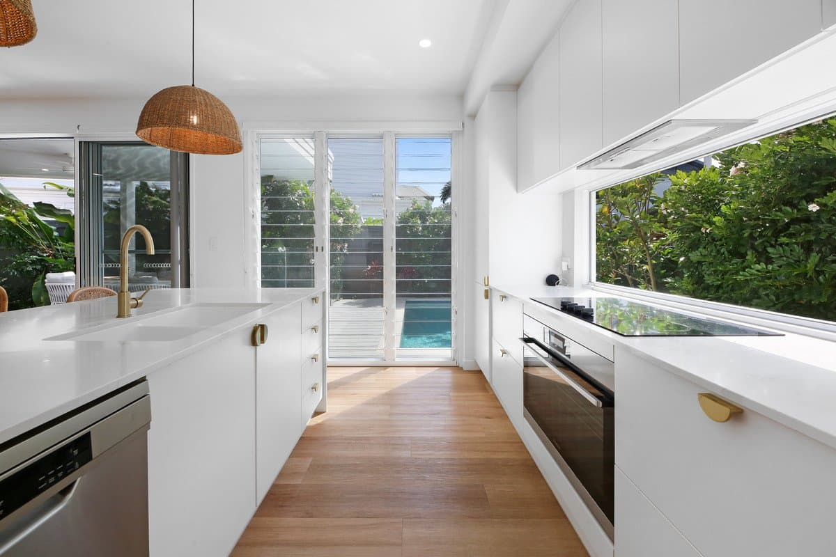 2/13 Tabilban Street, Burleigh Heads QLD 4220, Burleigh Heads Property Image - Thumbnail 7