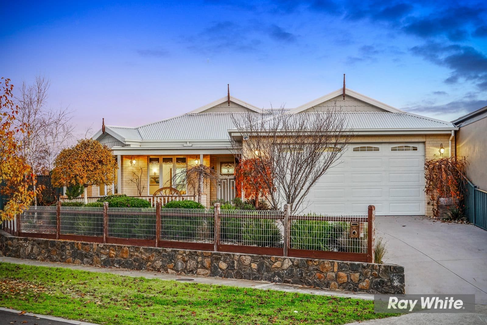 44 LOOKOUT Way, Tarneit VIC 3029, Tarneit - Thumbnail 2