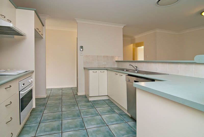 43 Cottonwood Crescent, CALAMVALE QLD 4116, Calamvale - Thumbnail 4