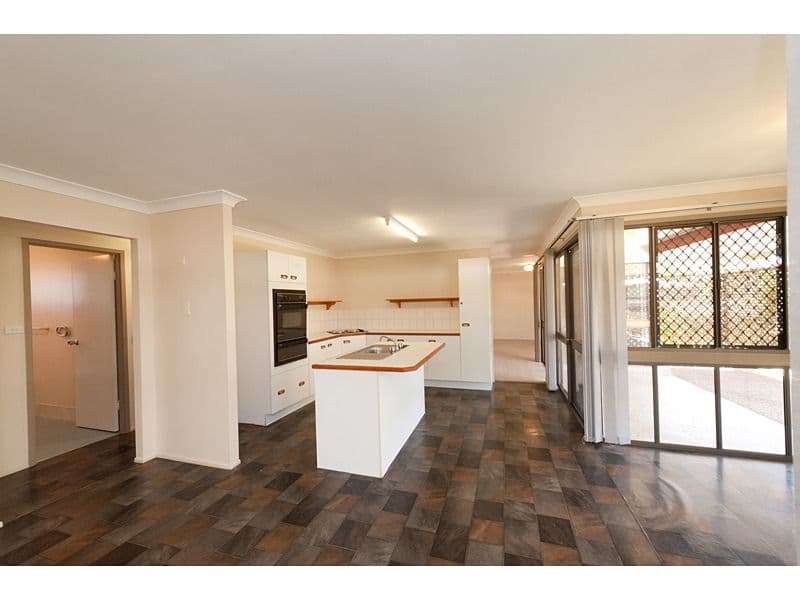 30 Danker Street, NORMAN GARDENS QLD 4701, Norman Gardens - Thumbnail 2