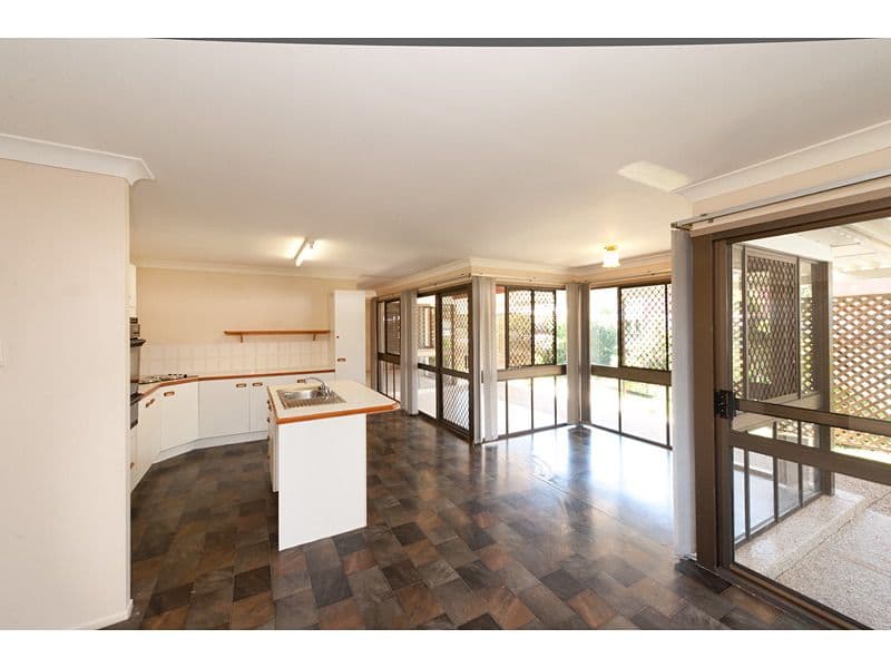 30 Danker Street, NORMAN GARDENS QLD 4701, Norman Gardens - Thumbnail 4