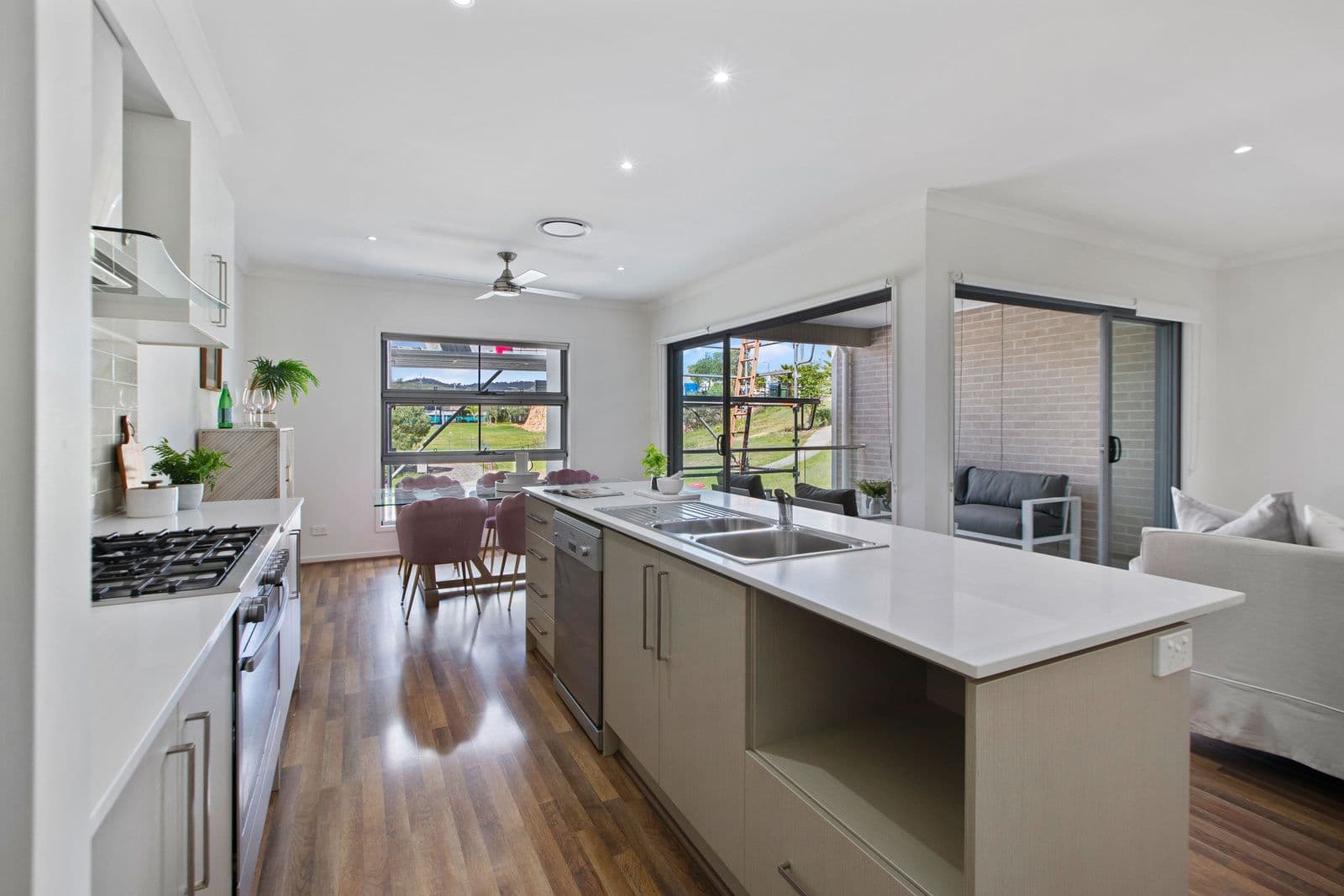 27 Wylie Court, Springfield Lakes QLD 4300, Springfield Lakes - Thumbnail 3