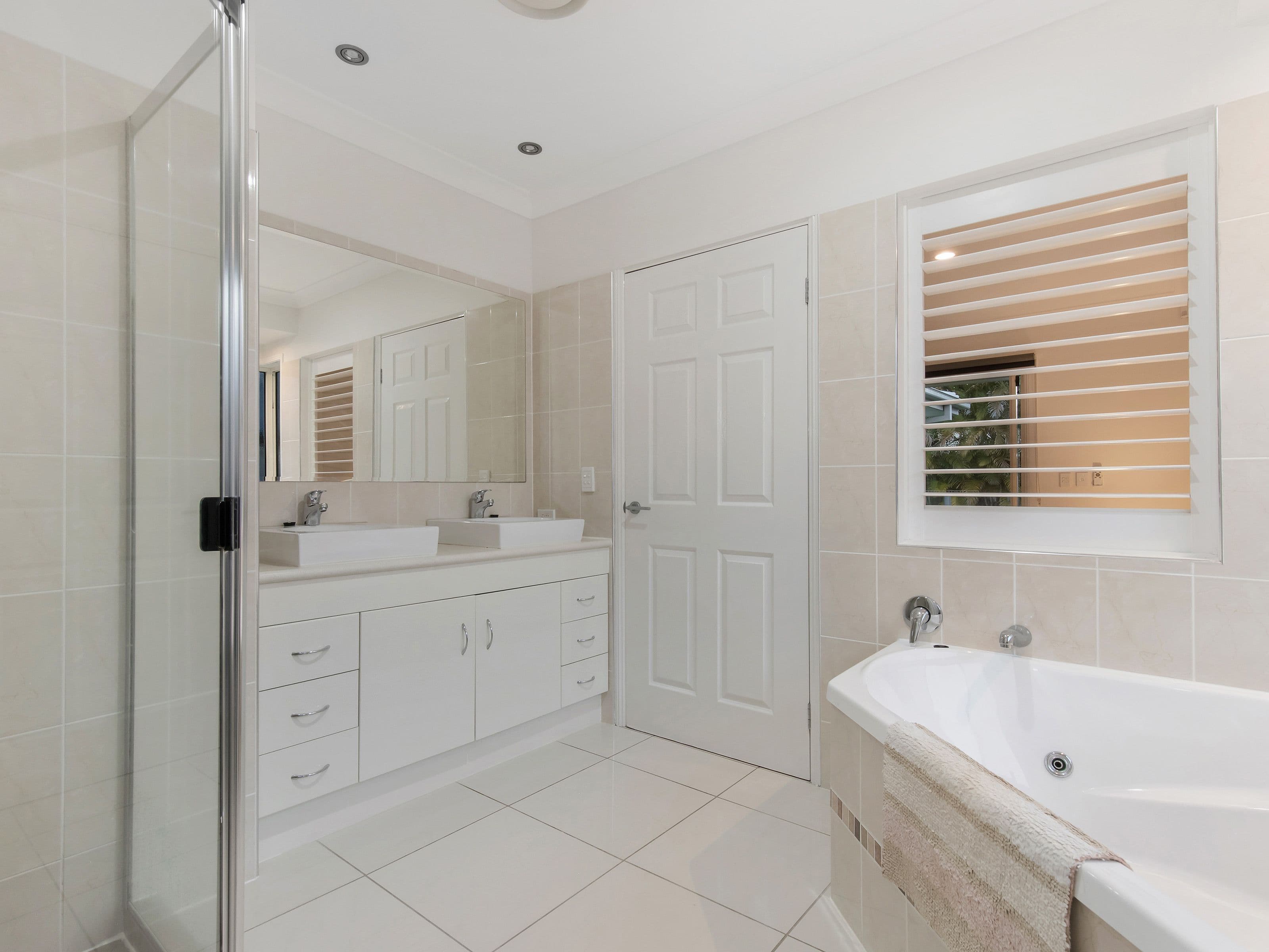 12 Jondaryan Street, Ormeau QLD 4208, Ormeau - Thumbnail 5