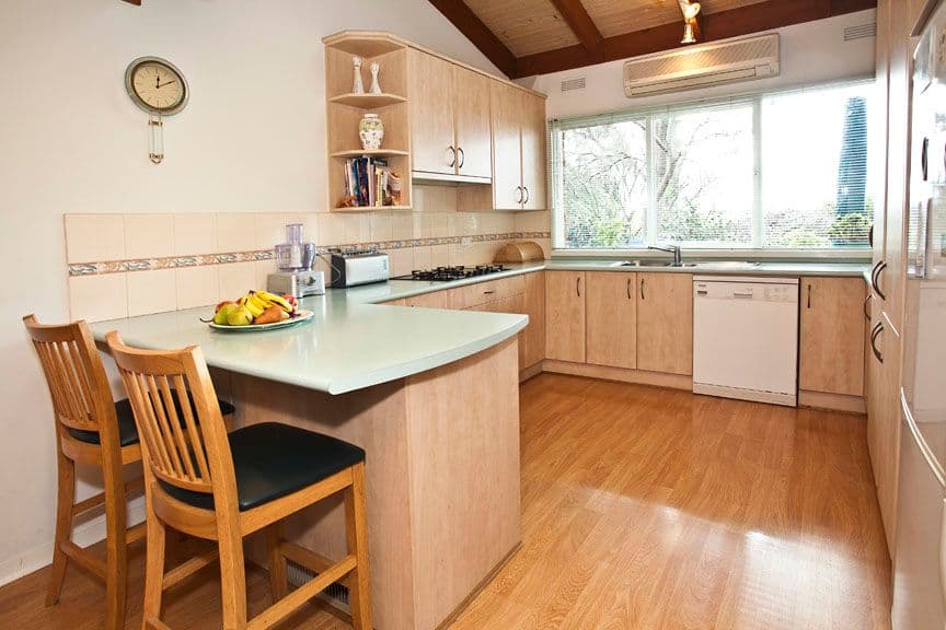 17 Heatherlea Drive, WHEELERS HILL VIC 3150, Wheelers Hill - Thumbnail 3