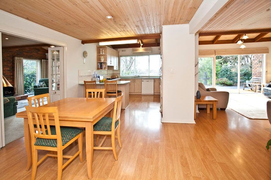 17 Heatherlea Drive, WHEELERS HILL VIC 3150, Wheelers Hill - Thumbnail 4