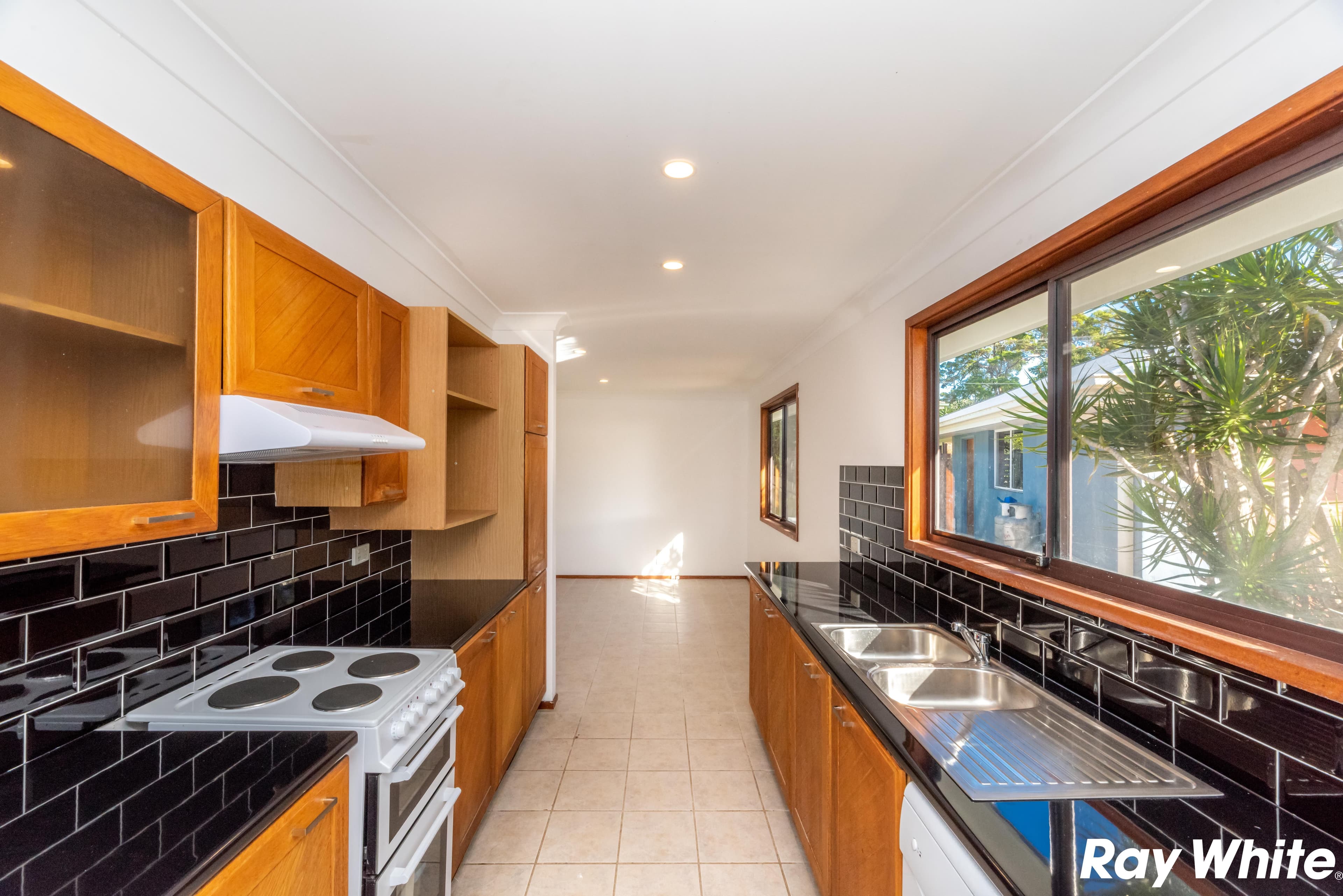 18 Saltwater Crescent, Diamond Beach - Thumbnail 4