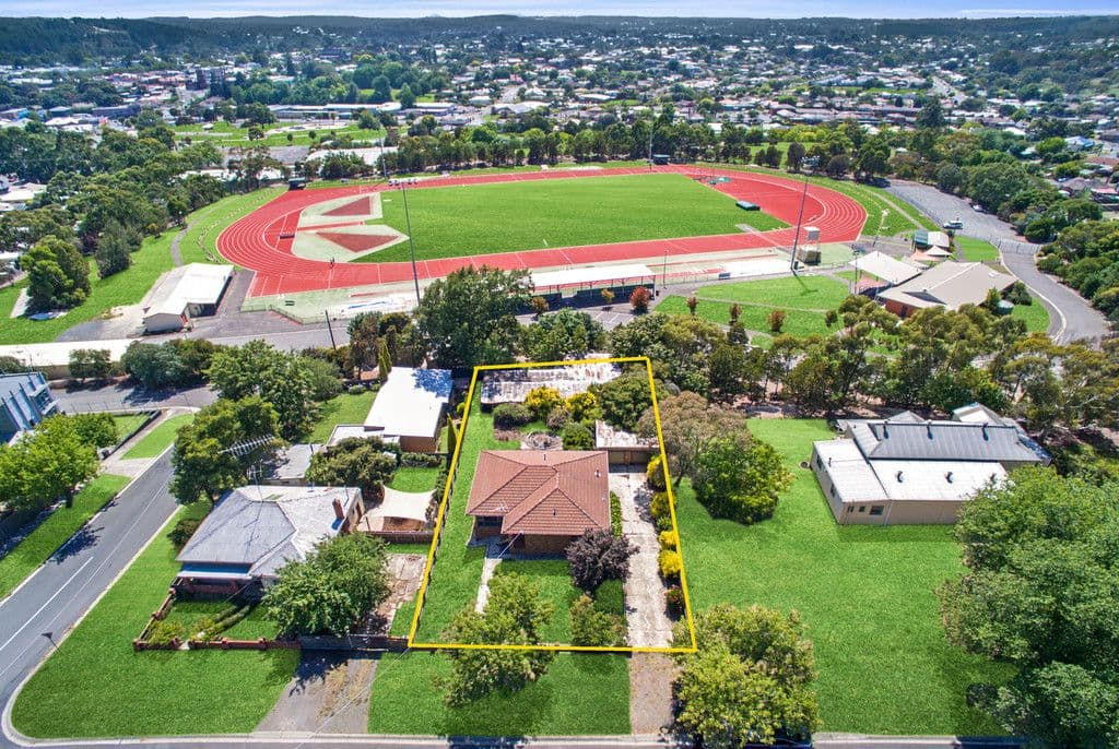 29 Young Street, Golden Point VIC 3350, Golden Point - Thumbnail 6