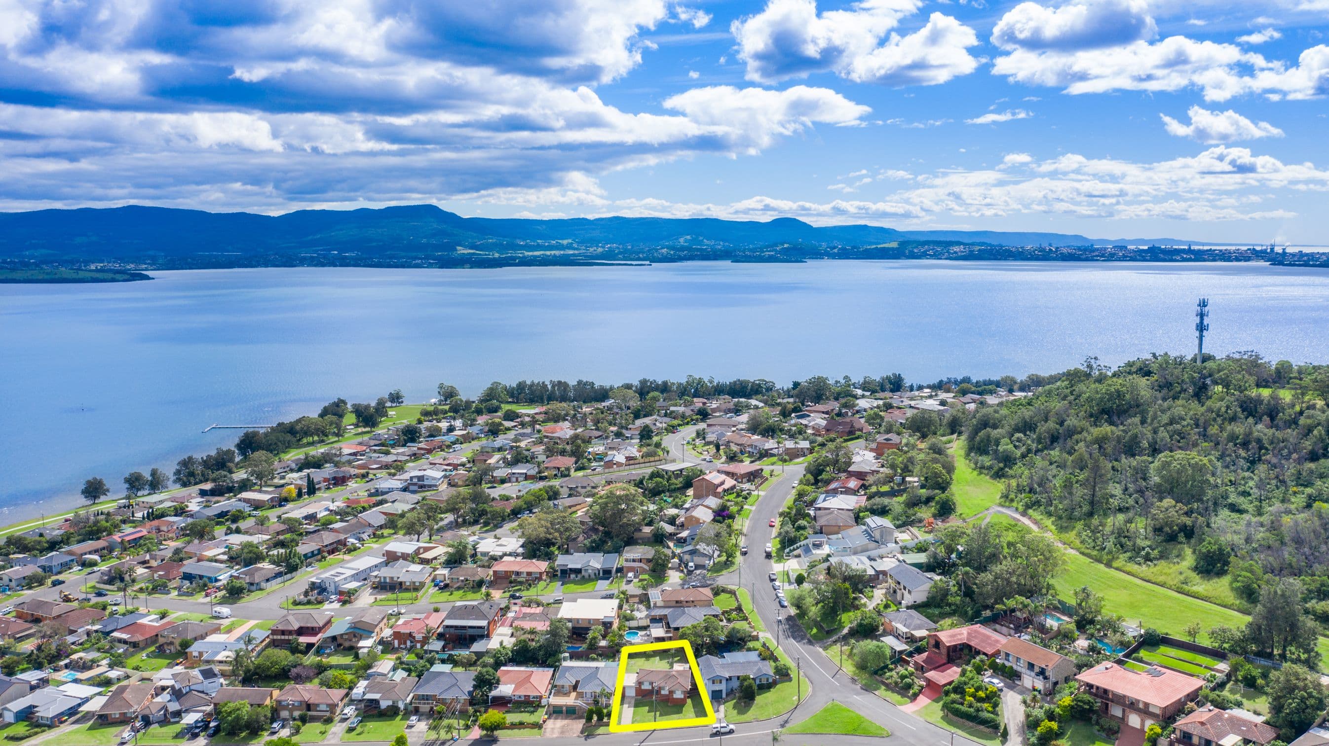 2 Mackenzie Avenue, Mount Warrigal NSW 2528, Mount Warrigal - Thumbnail 3
