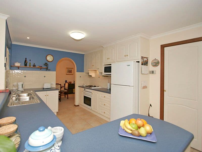 11 Young Avenue, PORT NOARLUNGA SA 5167, Port Noarlunga - Thumbnail 4