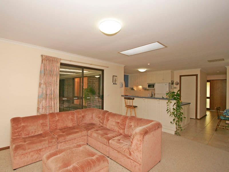 11 Young Avenue, PORT NOARLUNGA SA 5167, Port Noarlunga - Thumbnail 7