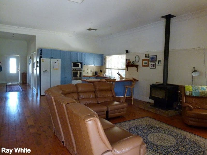 9 Clement Street, Forbes NSW 2871, Forbes - Thumbnail 4