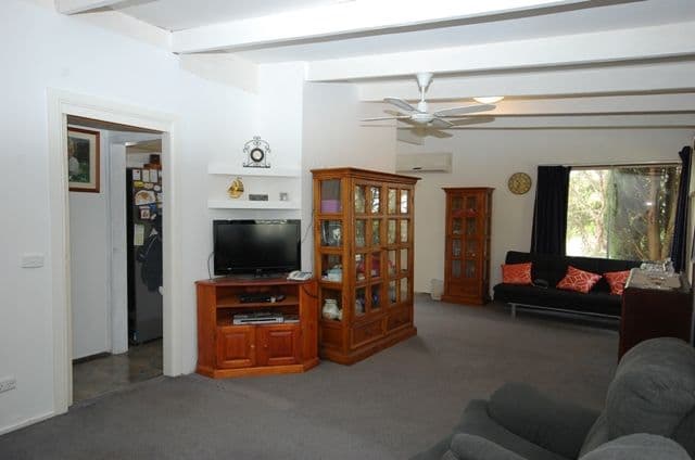 3 Rangeview Road, Mount Evelyn VIC 3796, Mount Evelyn - Thumbnail 2