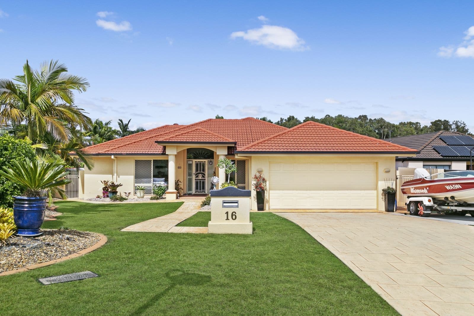 16 Nottinghill Gate Drive, Arundel QLD 4214, Arundel - Image 1