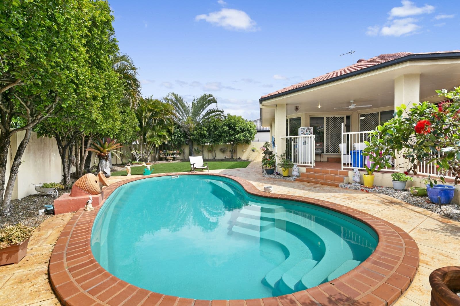 16 Nottinghill Gate Drive, Arundel QLD 4214, Arundel - Thumbnail 2