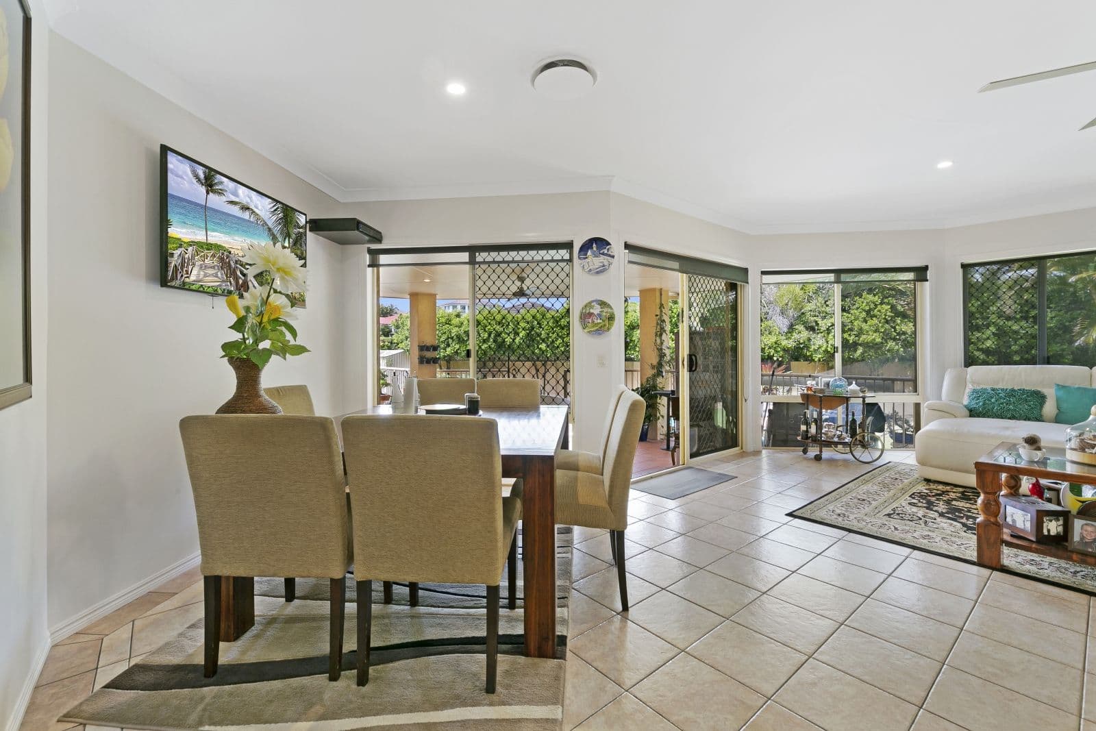 16 Nottinghill Gate Drive, Arundel QLD 4214, Arundel - Thumbnail 6