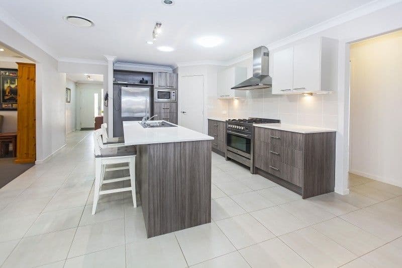 4 Finnigan Street, Augustine Heights QLD 4300, Augustine Heights - Thumbnail 8
