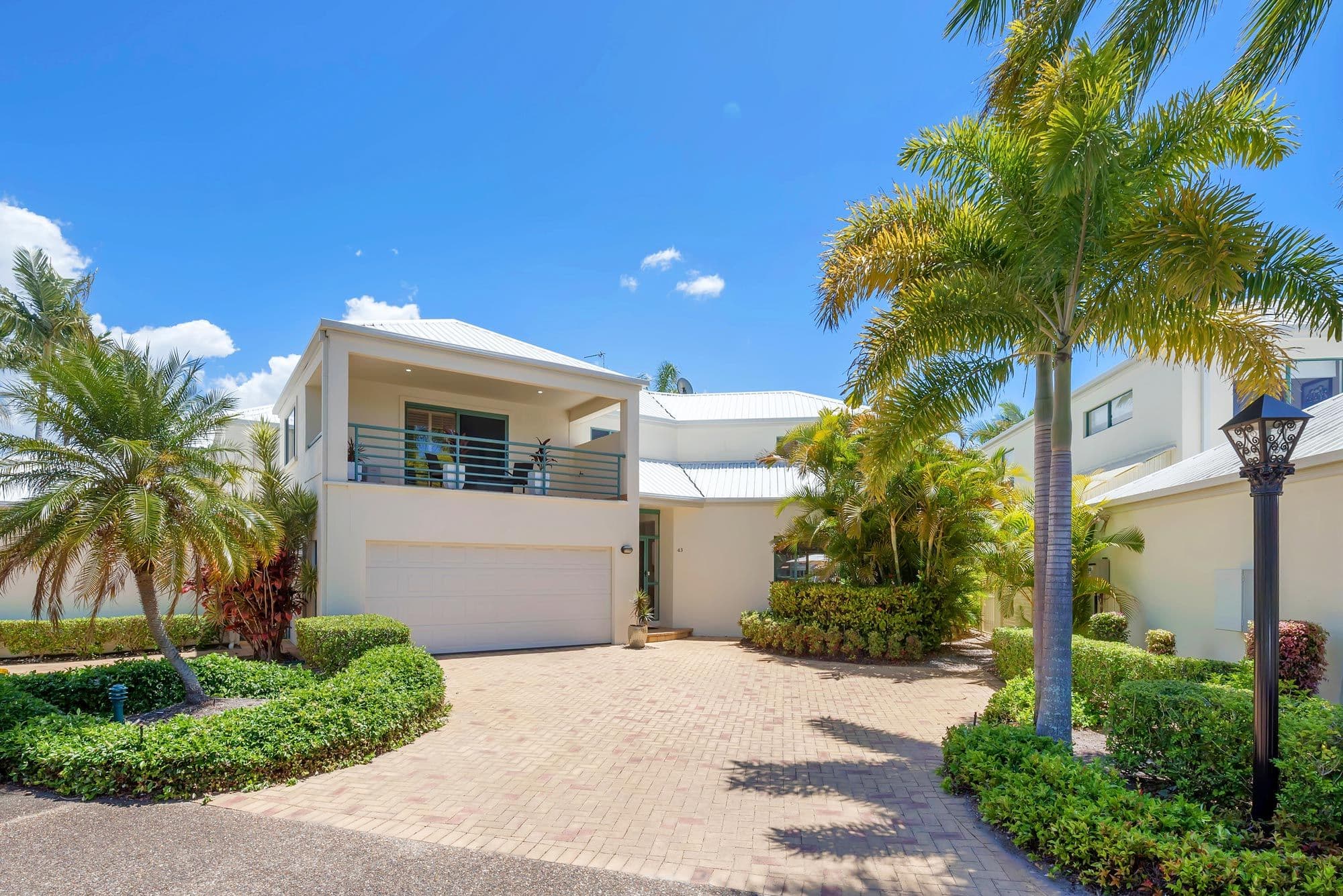 3 Lee Road, Runaway Bay QLD 4216, Runaway Bay - Thumbnail 2