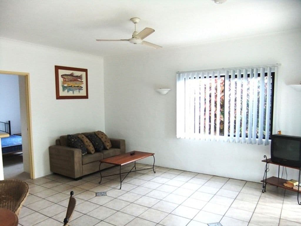 163 Buchan Street, BUNGALOW QLD 4870, Bungalow - Thumbnail 2