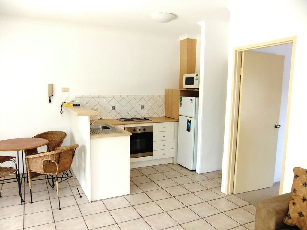163 Buchan Street, BUNGALOW QLD 4870, Bungalow - Thumbnail 5