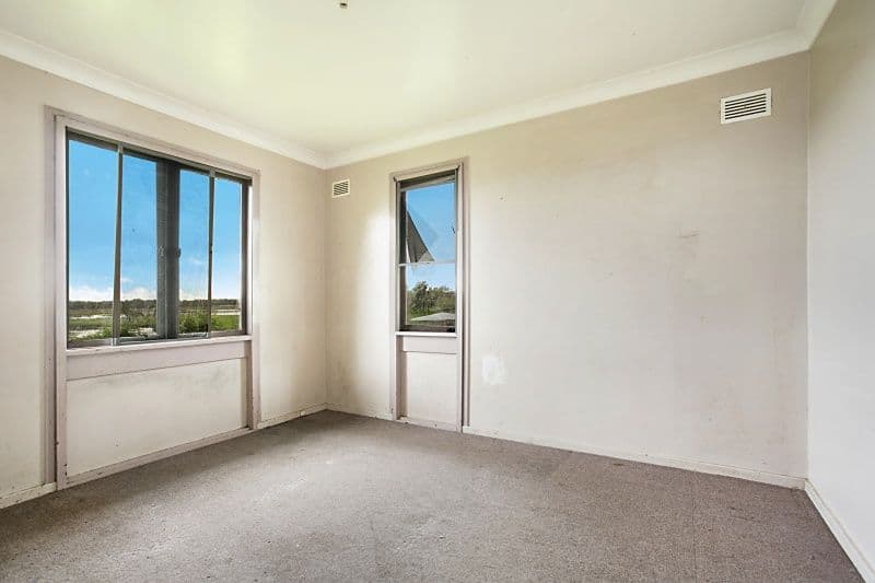 13 Greenway Avenue, WOODBERRY NSW 2322, Woodberry - Thumbnail 2
