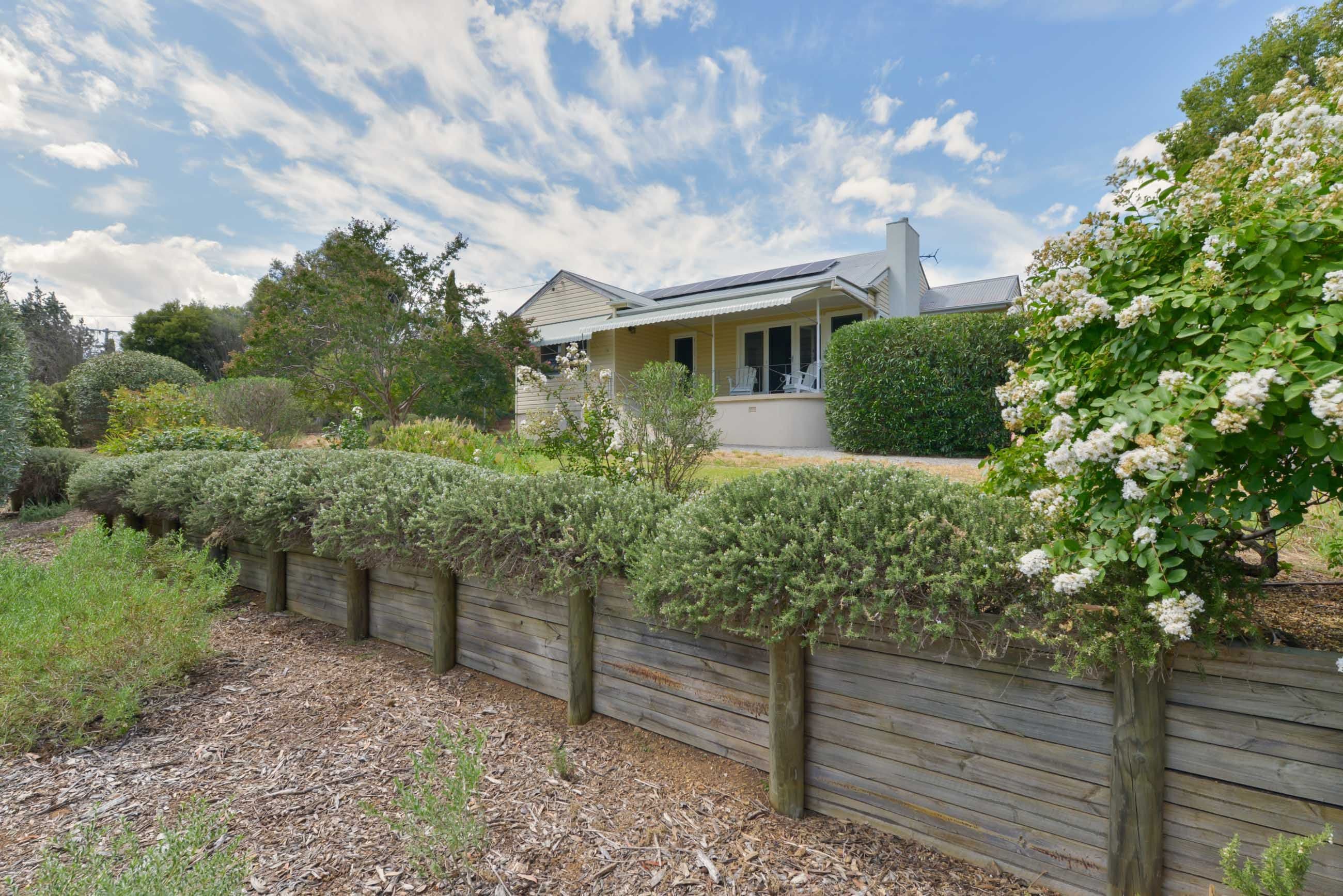 8 Panorama Road, Calala - Image 1