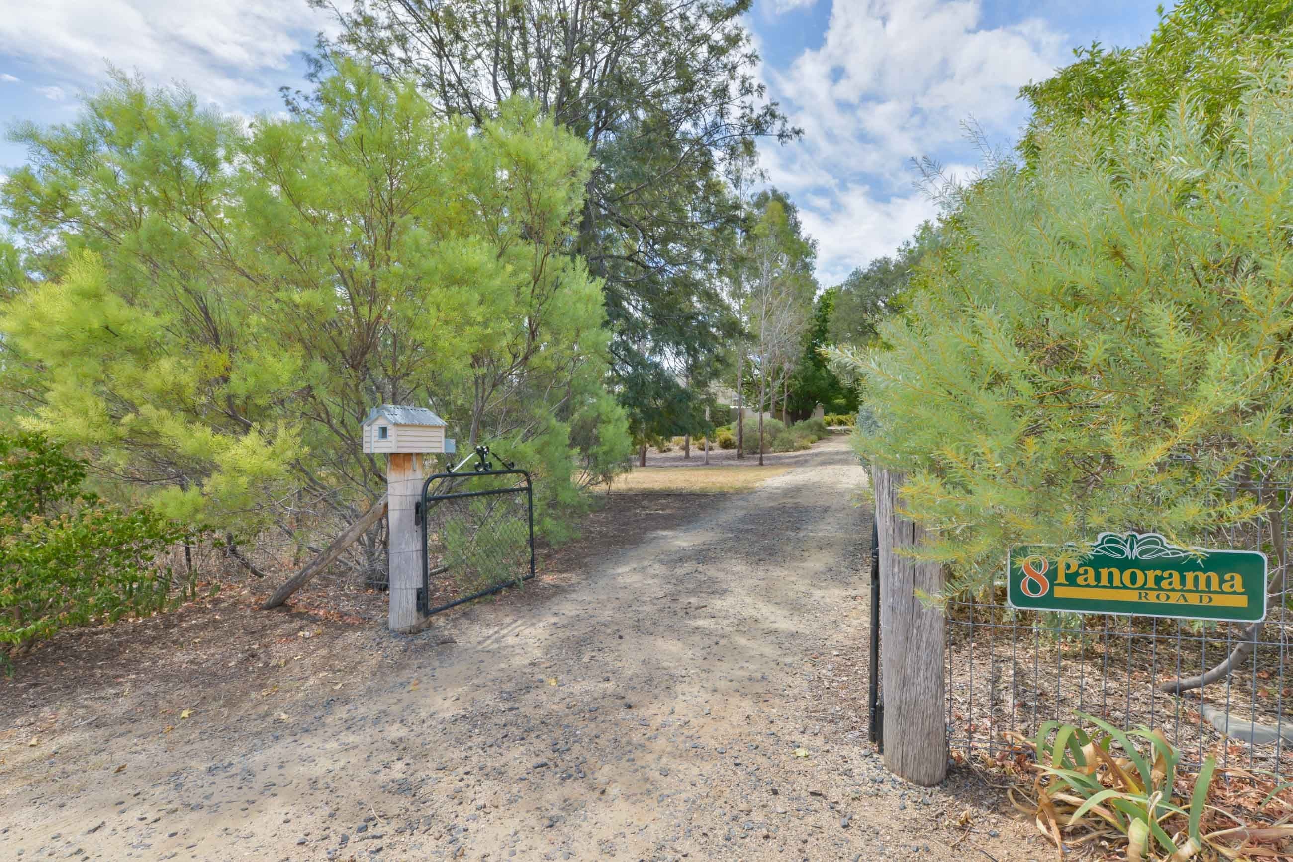 8 Panorama Road, Calala - Thumbnail 2