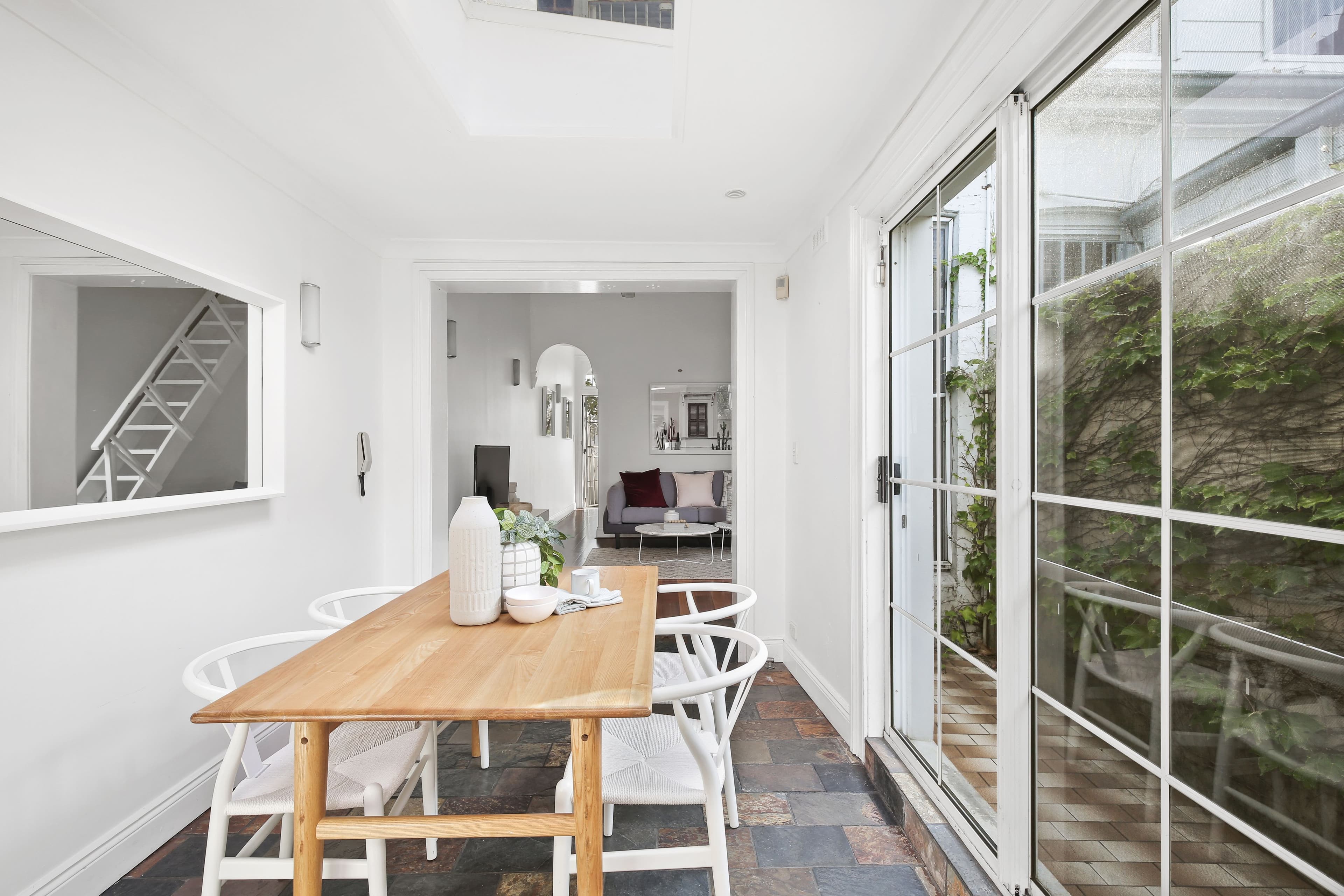 9 Copeland Street, Alexandria - Thumbnail 2