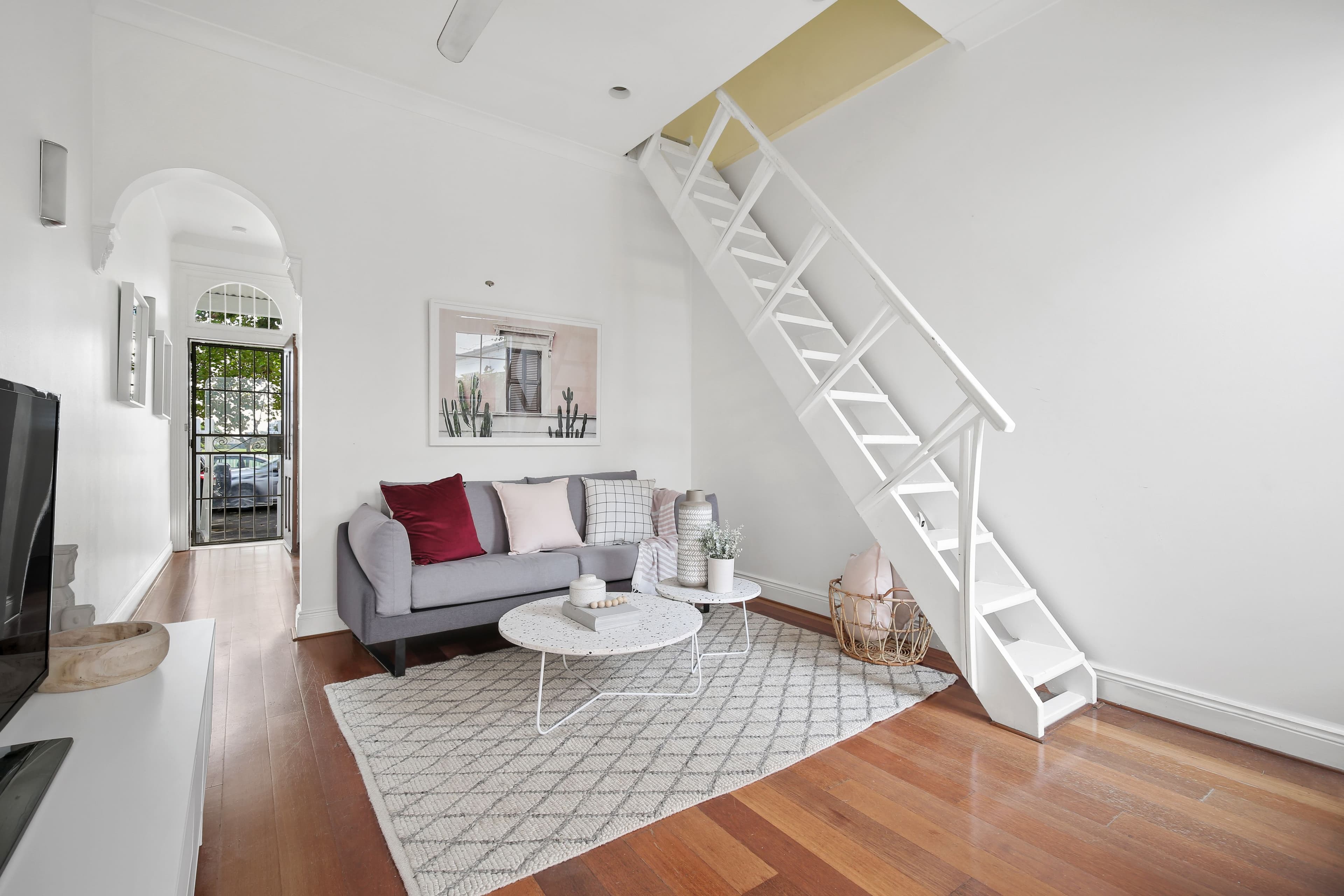 9 Copeland Street, Alexandria - Thumbnail 4
